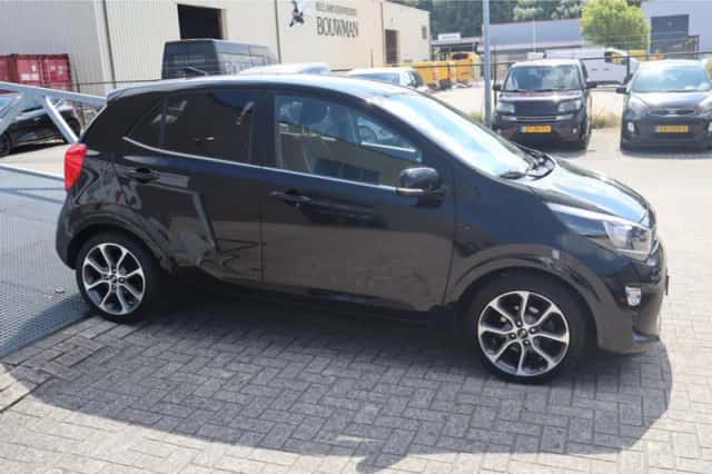 Kia Picanto (2018) thumbnail 6