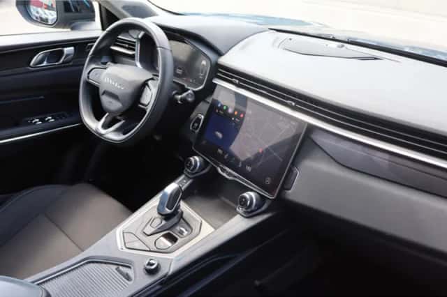 Lynk & Co 01 (2022) thumbnail 2