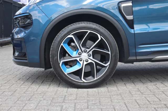 Lynk & Co 01 (2022) thumbnail 4