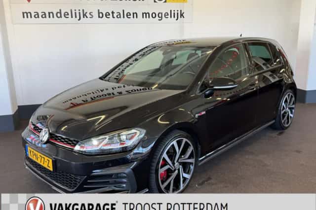 Volkswagen Golf (2018) thumbnail 1