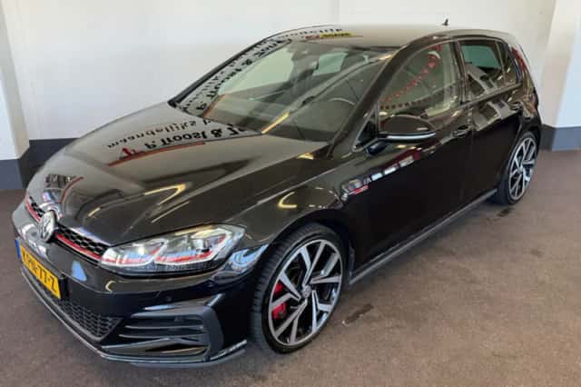 Volkswagen Golf (2018) thumbnail 5