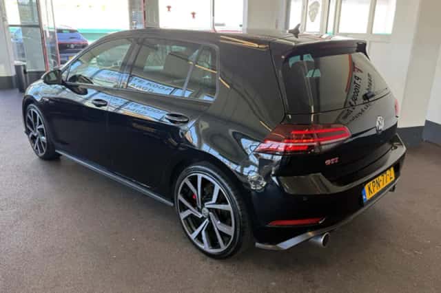 Volkswagen Golf (2018) thumbnail 6
