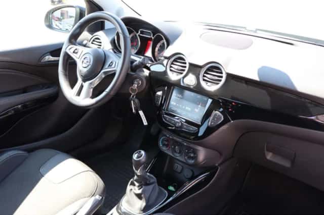 Opel Adam (2019) thumbnail 2