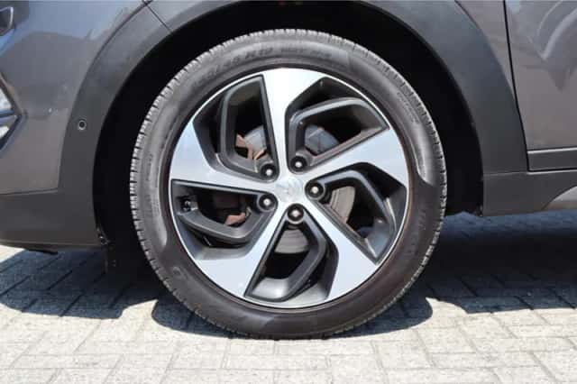 Hyundai Tucson (2016) thumbnail 5