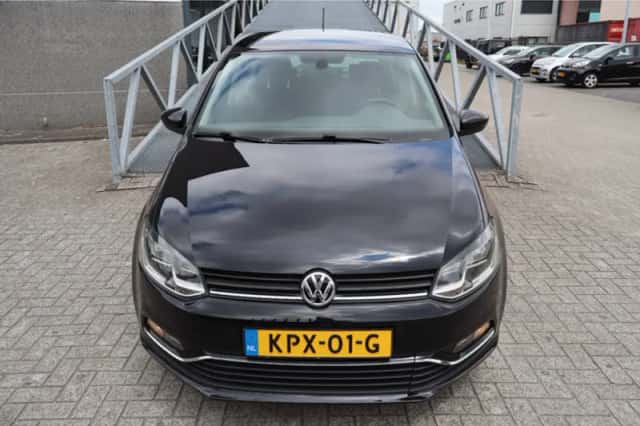 Volkswagen Polo (2015) thumbnail 5