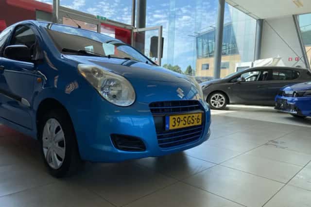 Suzuki Alto (2011) thumbnail 5