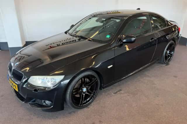 BMW 3-Serie (2011) thumbnail 4