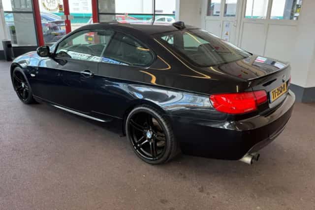 BMW 3-Serie (2011) thumbnail 5