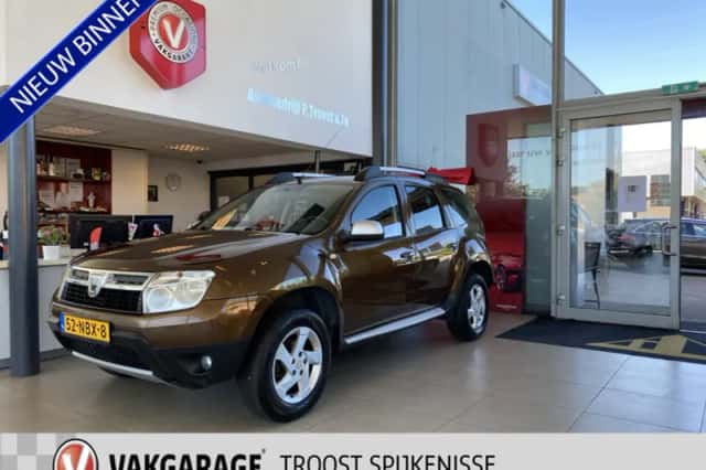Dacia Duster (2010) thumbnail 1