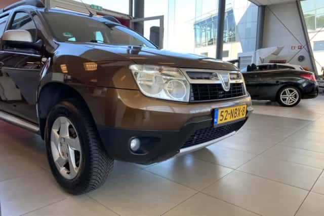 Dacia Duster (2010) thumbnail 5