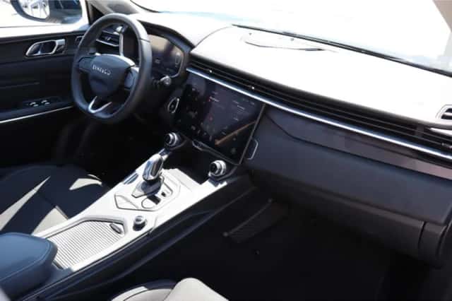 Lynk & Co 01 (2022) thumbnail 2