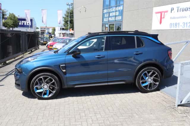 Lynk & Co 01 (2022) thumbnail 3