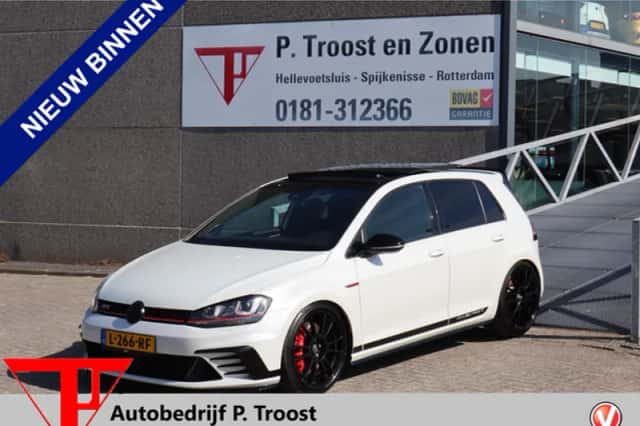 Volkswagen Golf (2016) thumbnail 1