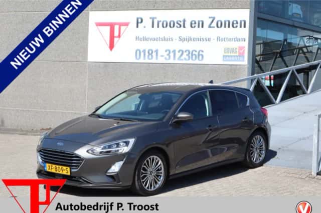 Ford Focus (2019) thumbnail 1