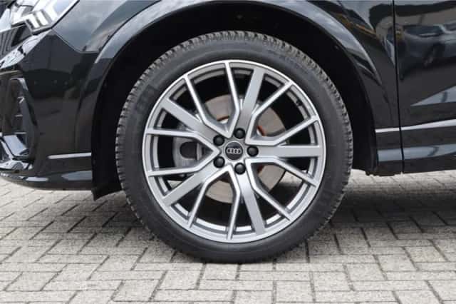Audi Q3 (2023) thumbnail 4