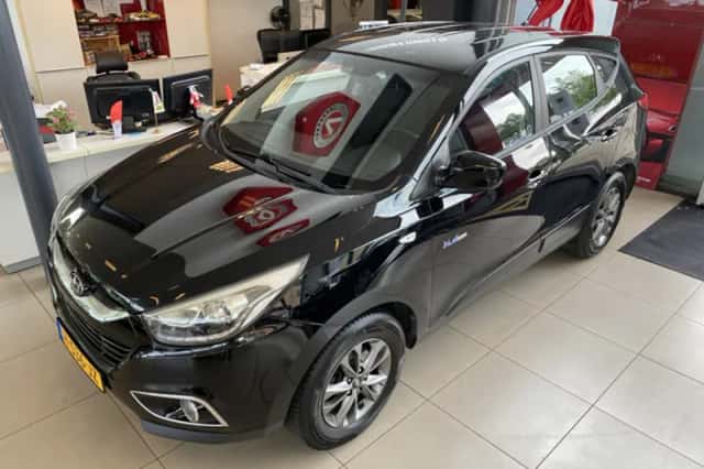 Hyundai ix35 (2015) thumbnail 2