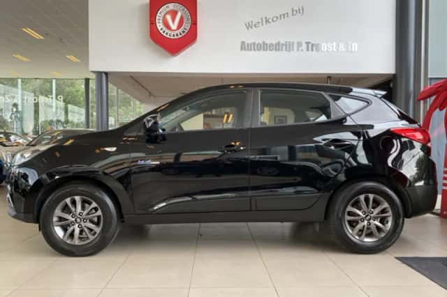 Hyundai ix35 (2015) thumbnail 4