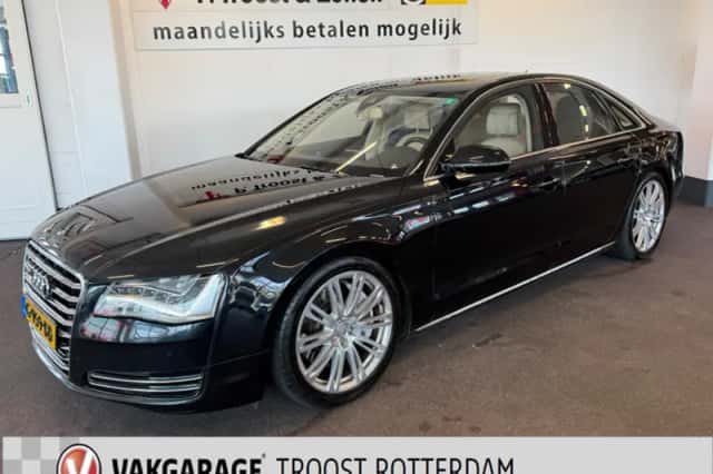 Audi A8 (2010) thumbnail 1