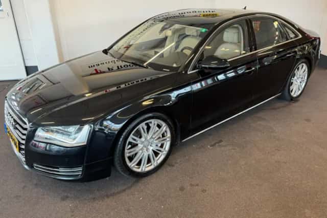 Audi A8 (2010) thumbnail 5