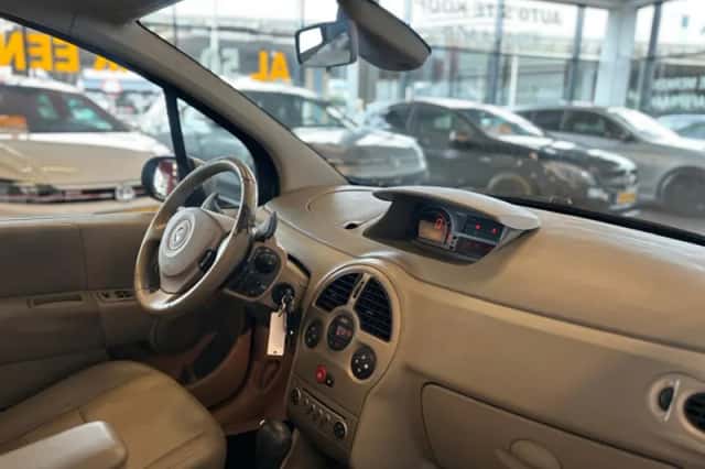 Renault Grand Modus (2008) thumbnail 2