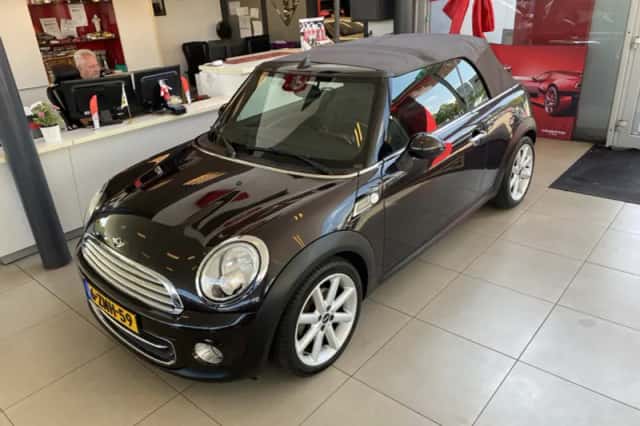 MINI Cabrio (2014) thumbnail 3