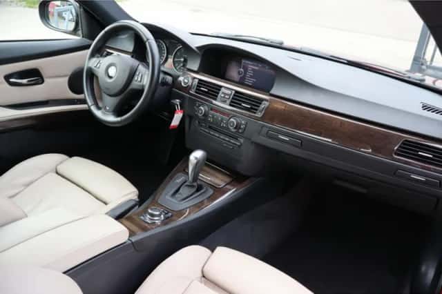 BMW 3-Serie (2011) thumbnail 2