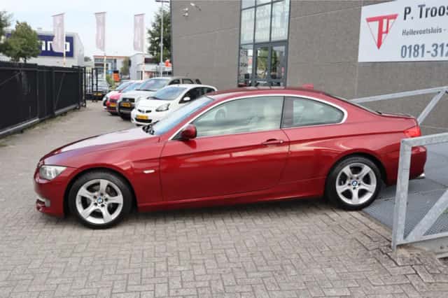 BMW 3-Serie (2011) thumbnail 6