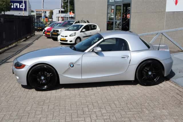 BMW Z4 (2003) thumbnail 5