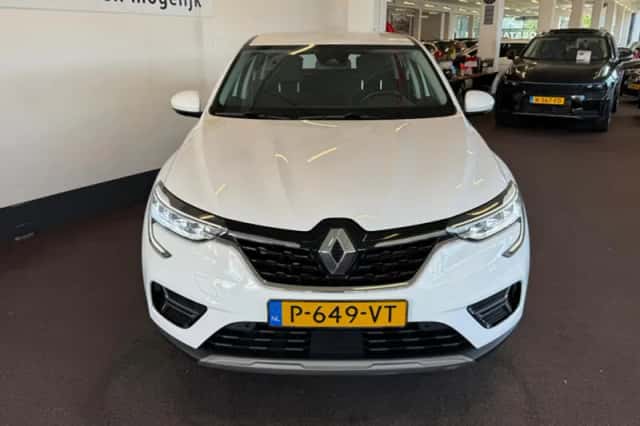 Renault Arkana (2022) thumbnail 4
