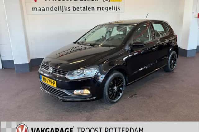 Volkswagen Polo (2015) thumbnail 1
