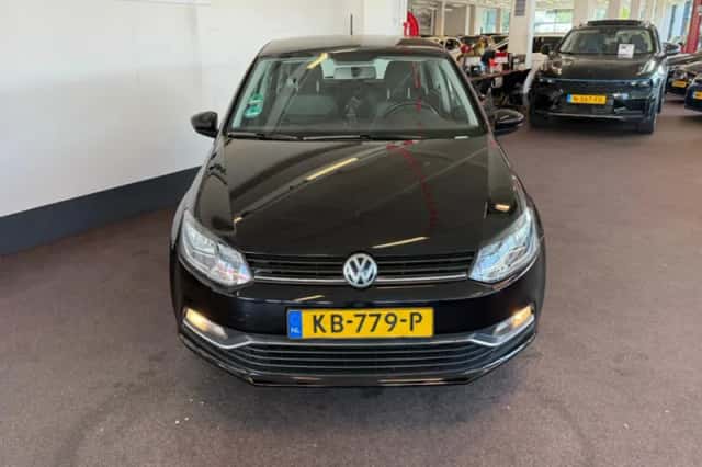 Volkswagen Polo (2015) thumbnail 4