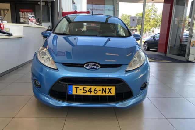 Ford Fiesta (2009) thumbnail 2