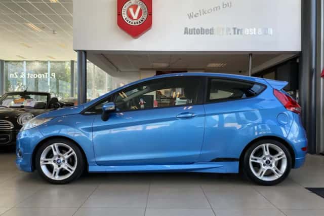 Ford Fiesta (2009) thumbnail 3