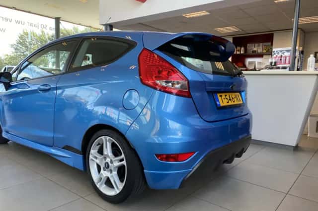 Ford Fiesta (2009) thumbnail 5