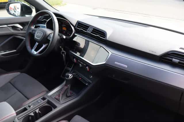 Audi Q3 Sportback (2023) thumbnail 2