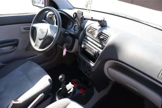 Kia Picanto (2008) thumbnail 2
