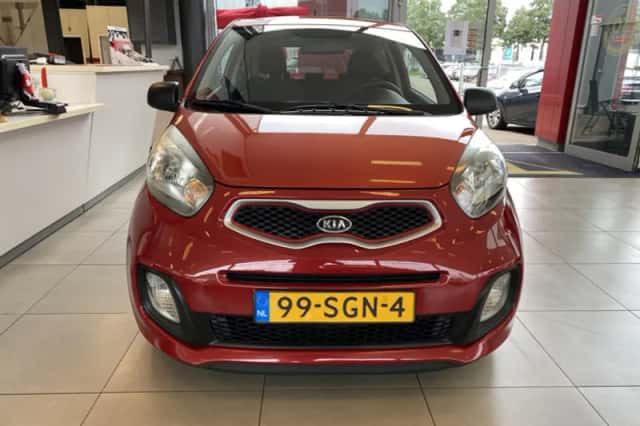 Kia Picanto (2012) thumbnail 3