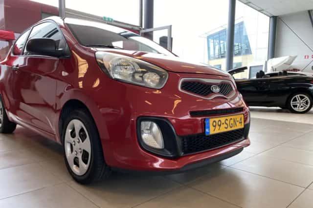Kia Picanto (2012) thumbnail 5