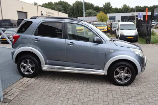 Daihatsu Terios (2006) thumbnail 6