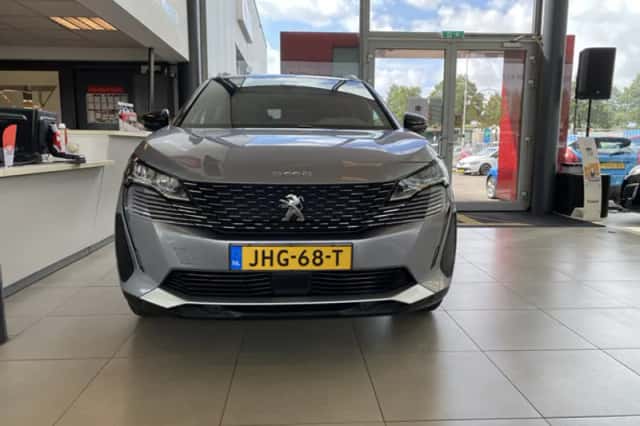 Peugeot 5008 (2024) thumbnail 3