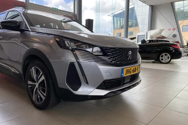 Peugeot 5008 (2024) thumbnail 6