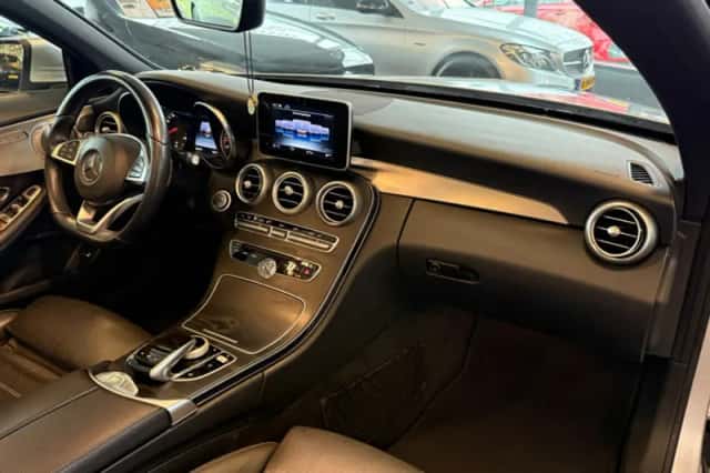 Mercedes-Benz C-Klasse (2017) thumbnail 2