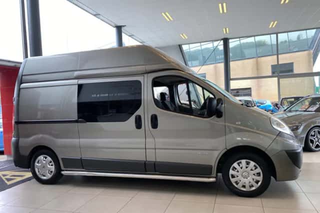 Renault Trafic (2010) thumbnail 4