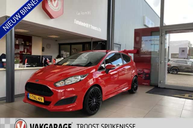 Ford Fiesta (2014) thumbnail 1