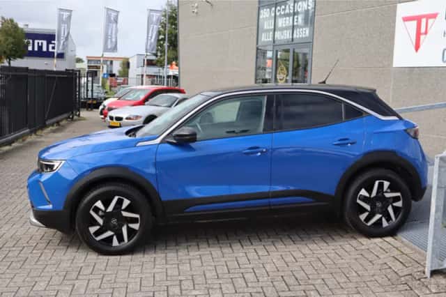 Opel Mokka (2023) thumbnail 3