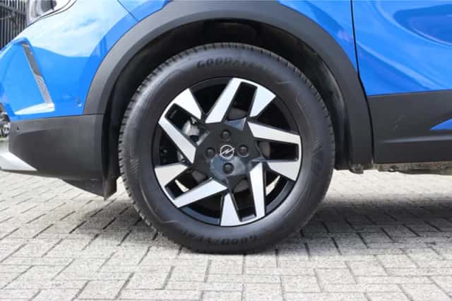 Opel Mokka (2023) thumbnail 4
