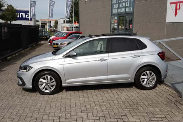 Volkswagen Polo (2024) thumbnail 3