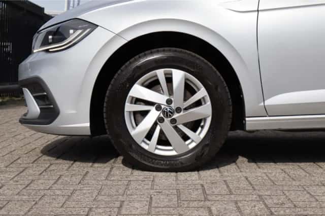 Volkswagen Polo (2024) thumbnail 4