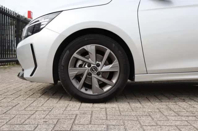 Opel Corsa (2024) thumbnail 5
