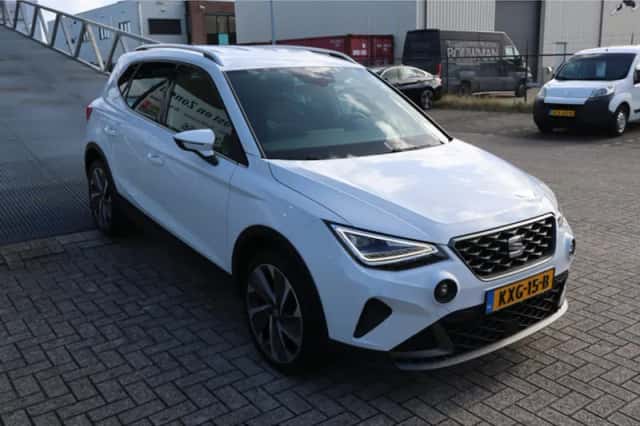 SEAT Arona (2024) thumbnail 6